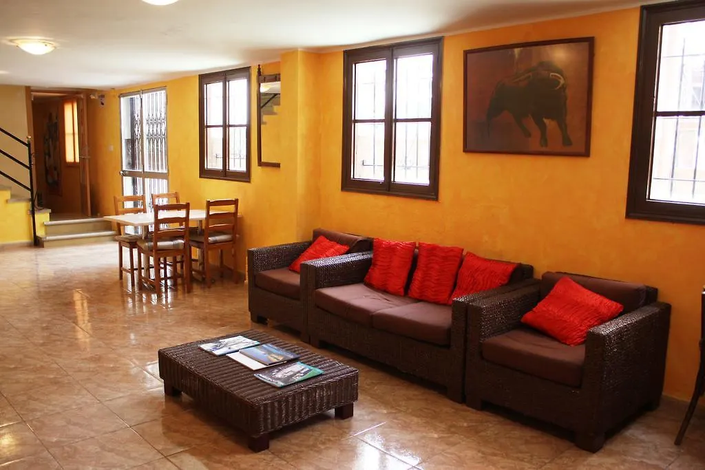 Guest house Hostal Atlanta El Arenal