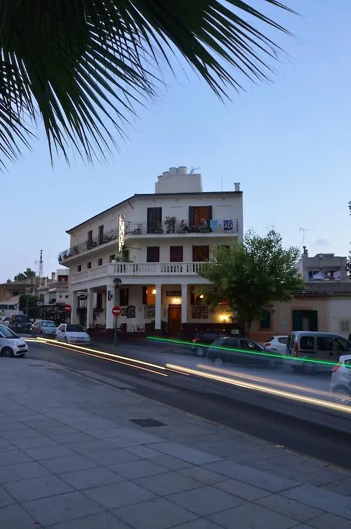 Hostal Atlanta El Arenal  Guest house